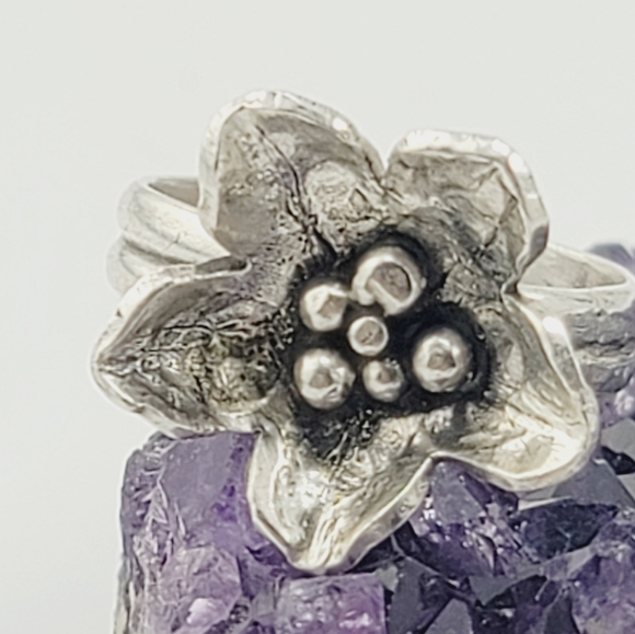 FLOWER RING HANDMADE IN STERLING SILVER METAL Sz 7 - Picture 5 of 7